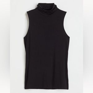 H&M | Sleeveless Turtleneck Top